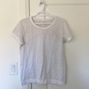 Lululemon T-shirt